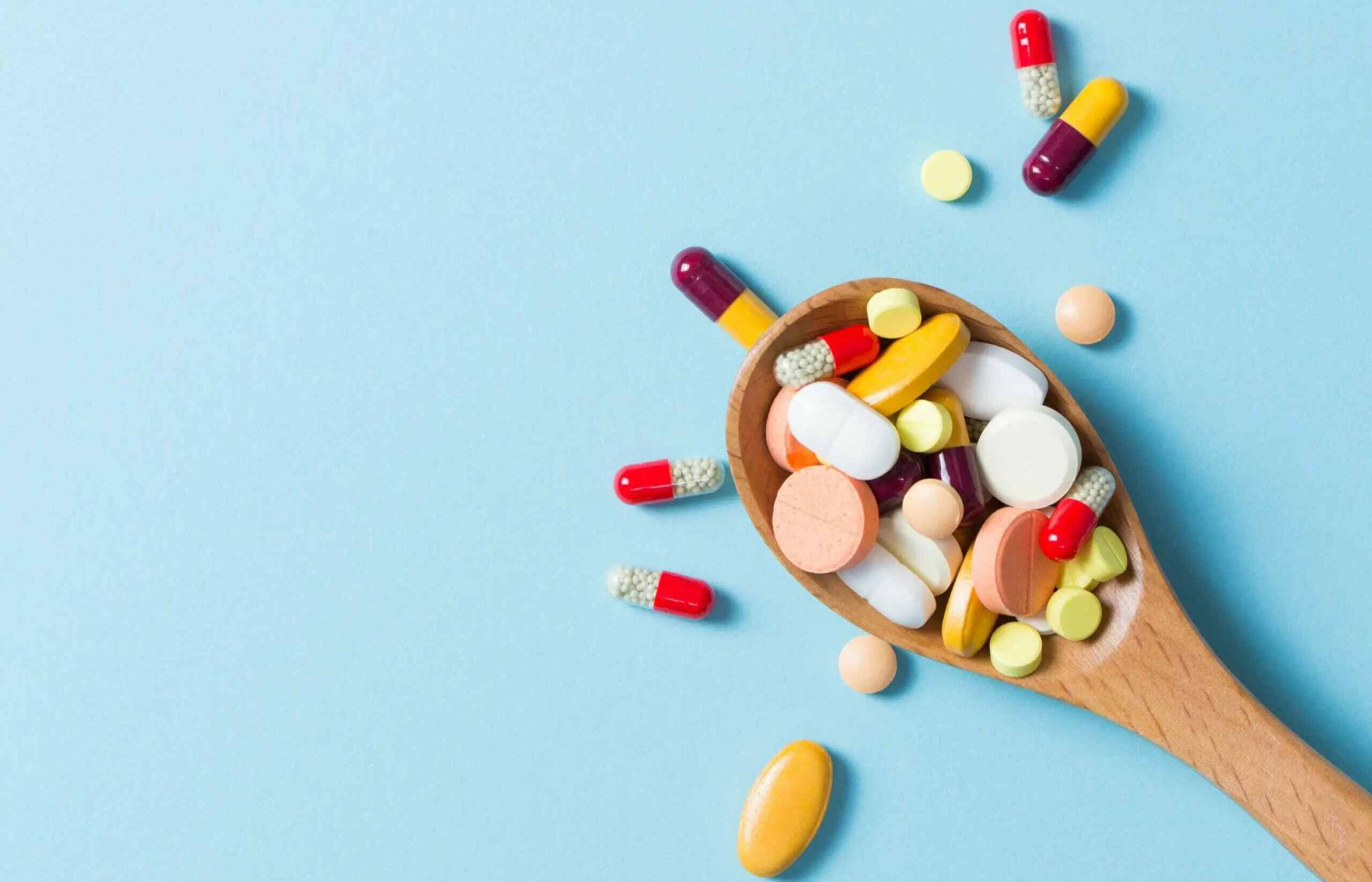 ¿Es riesgoso automedicarse aún y con medicamentos de venta libre?